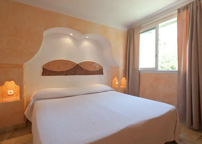 公寓式酒店 Résidence Domaine De Caranella公寓 3*