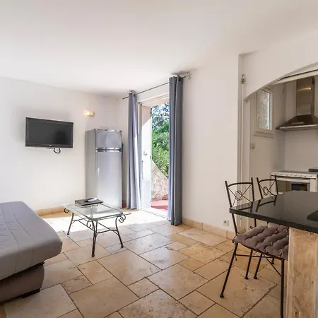 Aparthotel Domaine De Caranella 3*