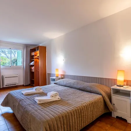 Aparthotel Domaine De Caranella 3*